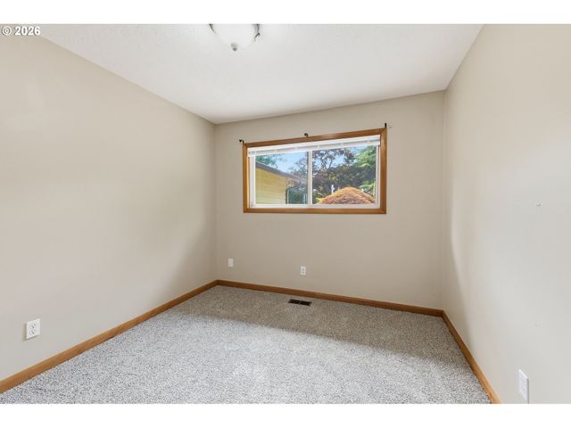 8390 Sw GODWIN Ct, Portland, OR 97223
