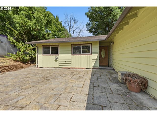 8390 Sw GODWIN Ct, Portland, OR 97223