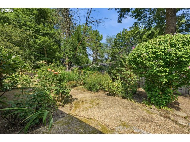 8390 Sw GODWIN Ct, Portland, OR 97223