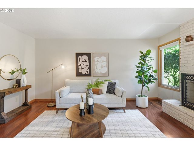 8390 Sw GODWIN Ct, Portland, OR 97223