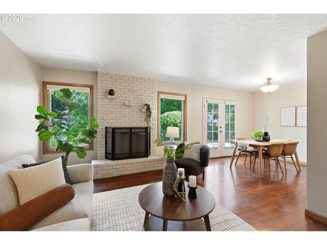 8390 Sw GODWIN Ct, Portland, OR 97223