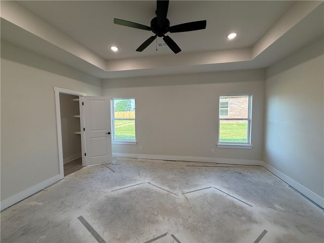 40 W Gilpin Street, Farmington, AR 72730