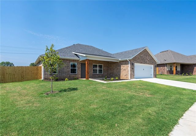 40 W Gilpin Street, Farmington, AR 72730