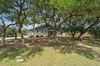 172 Bluff TRL, Dripping Springs, TX 78620