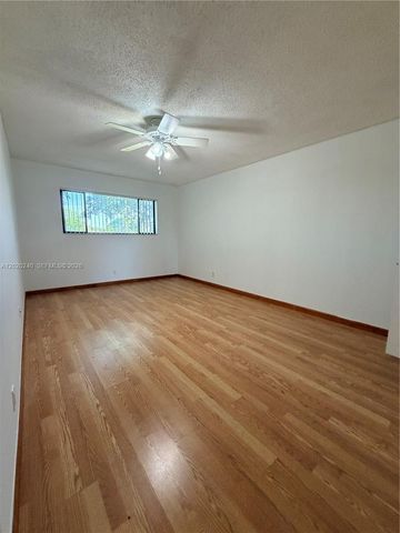 588 Trace Cir 202, Deerfield Beach, FL 33441