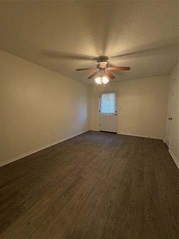 8128 Doreen Avenue, Fort Worth, TX 76116