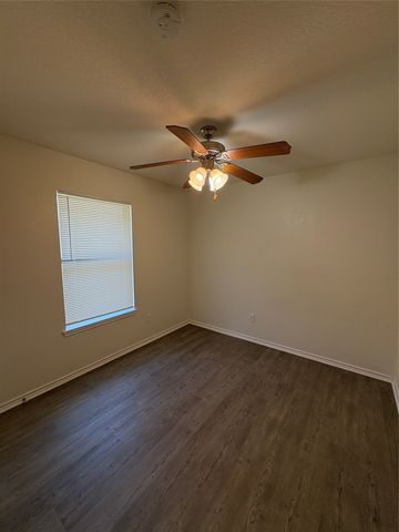 8128 Doreen Avenue, Fort Worth, TX 76116