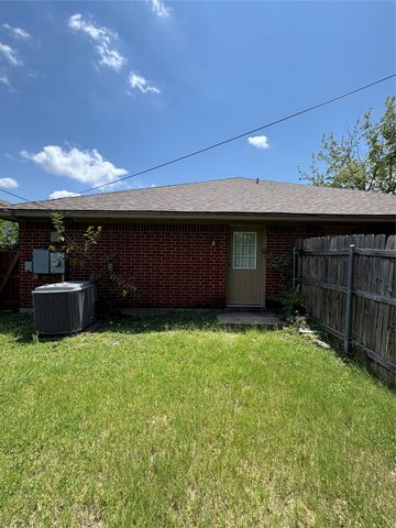 8128 Doreen Avenue, Fort Worth, TX 76116