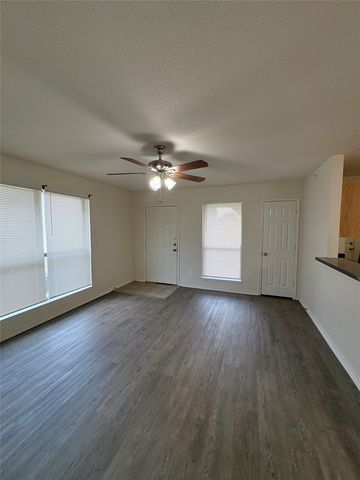 8128 Doreen Avenue, Fort Worth, TX 76116