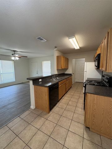 8128 Doreen Avenue, Fort Worth, TX 76116
