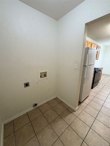 8128 Doreen Avenue, Fort Worth, TX 76116