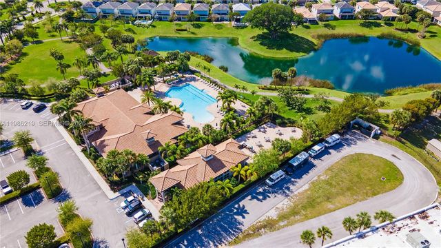 4800 Hillcrest Ln 408, Hollywood, FL 33021