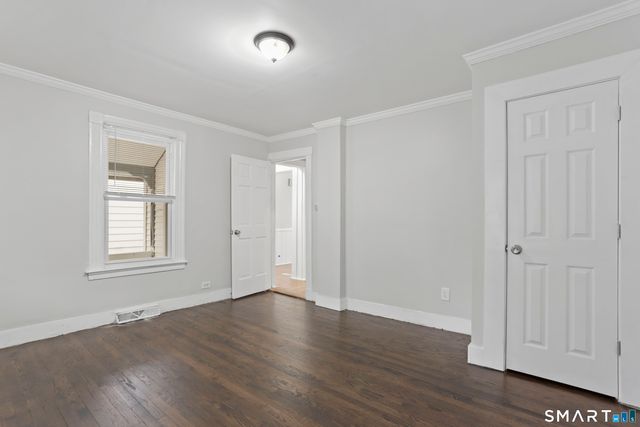 393 Huntington Street, New Haven, CT 06511