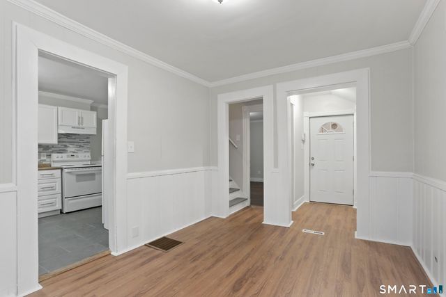 393 Huntington Street, New Haven, CT 06511
