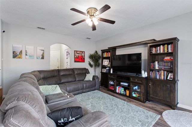 401 MALLARD WAY, Kissimmee, FL 34759