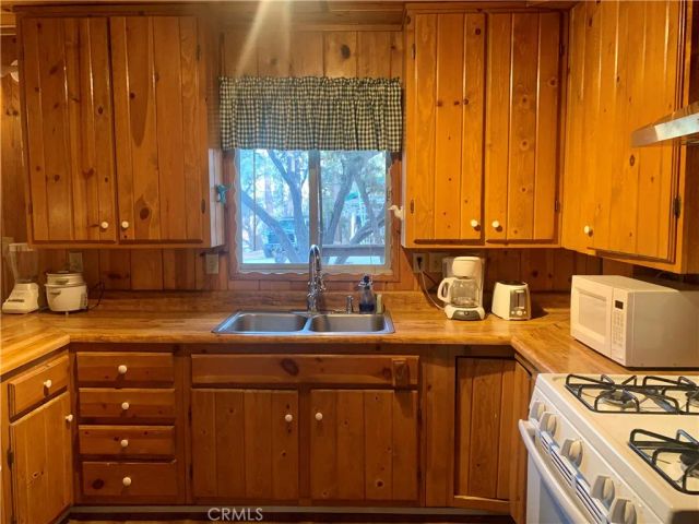 304 Highland, Sugarloaf, CA 92386