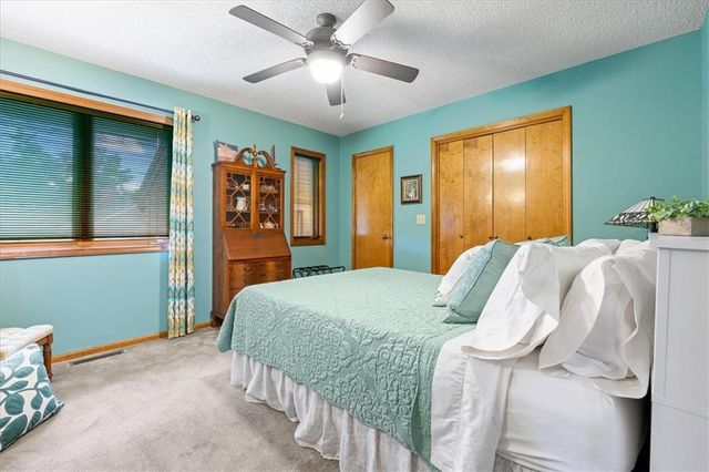 5717 Hauser Street, Shawnee, KS 66216