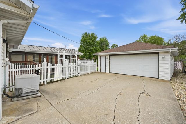 3523 41st Place, Highland, IN 46322