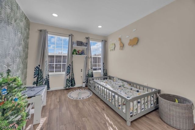 82 Almond Dr, Franklin Twp., NJ 08873