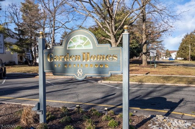 82 Almond Dr, Franklin Twp., NJ 08873