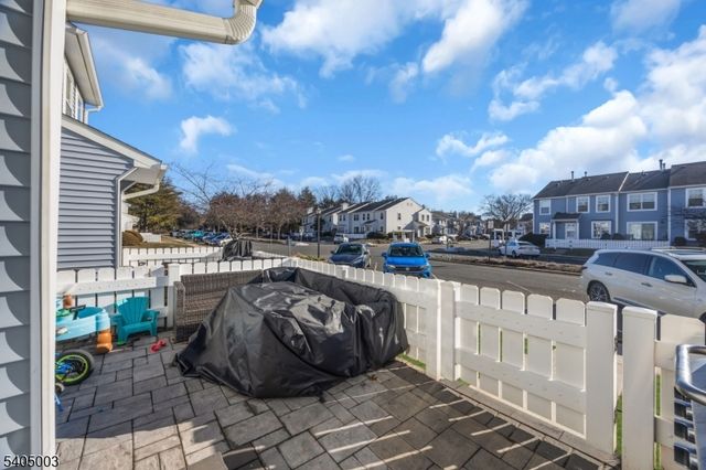 82 Almond Dr, Franklin Twp., NJ 08873