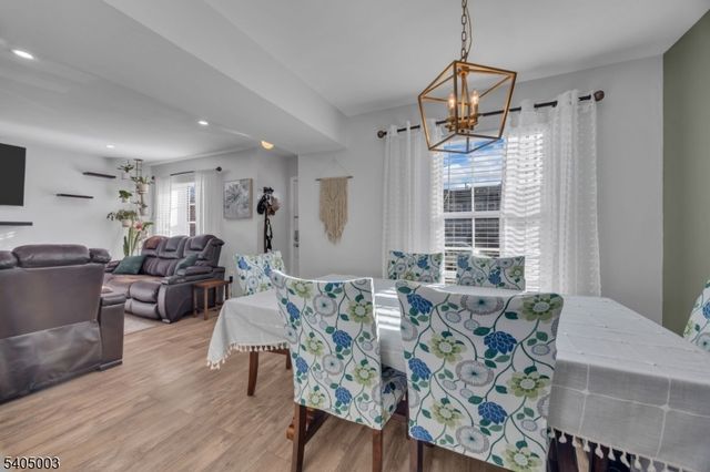 82 Almond Dr, Franklin Twp., NJ 08873