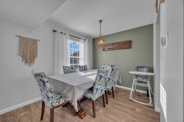 82 Almond Dr, Franklin Twp., NJ 08873