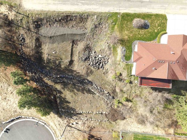 1418 Toni Rae Dr, Spokane, WA 99218