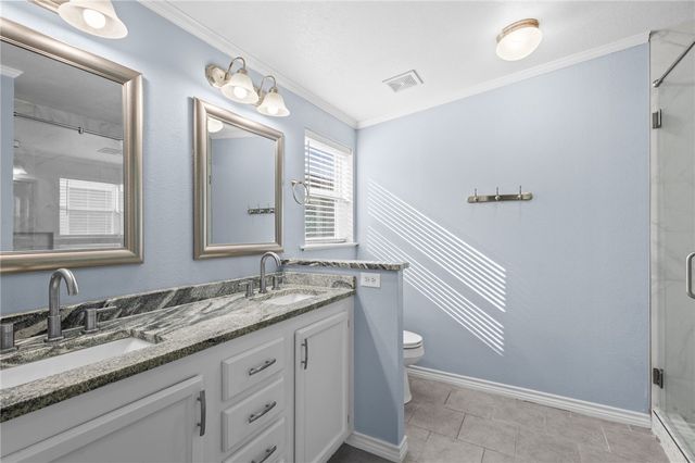 1510 Oak Harbor Dr, Corpus Christi, TX 78418