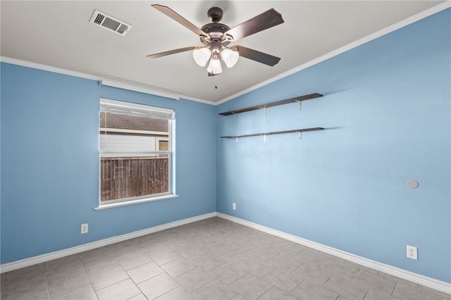 1510 Oak Harbor Dr, Corpus Christi, TX 78418