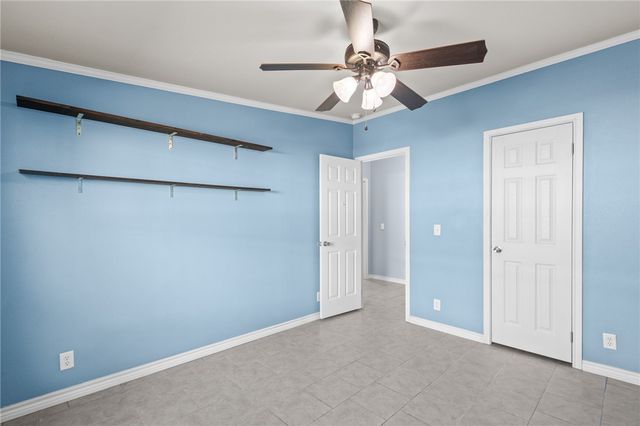1510 Oak Harbor Dr, Corpus Christi, TX 78418