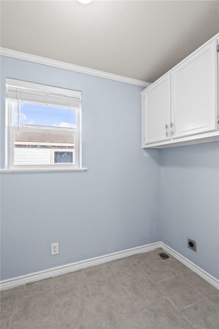 1510 Oak Harbor Dr, Corpus Christi, TX 78418
