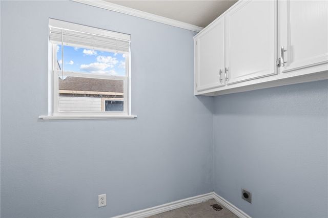1510 Oak Harbor Dr, Corpus Christi, TX 78418