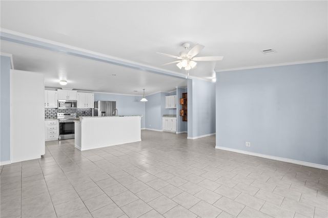 1510 Oak Harbor Dr, Corpus Christi, TX 78418