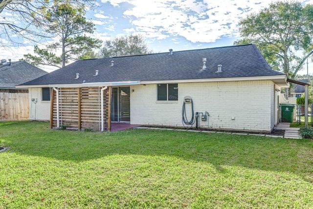 7618 Deadwood Drive, Houston, TX 77040