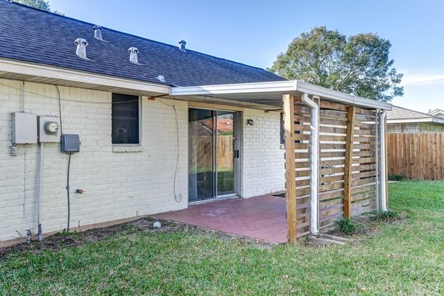 7618 Deadwood Drive, Houston, TX 77040