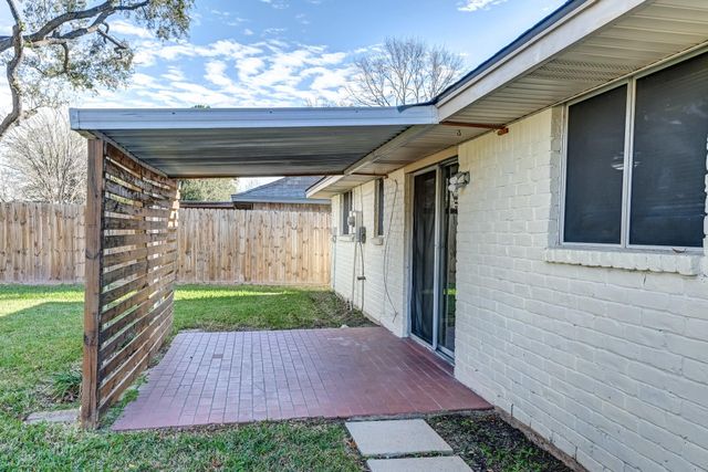 7618 Deadwood Drive, Houston, TX 77040