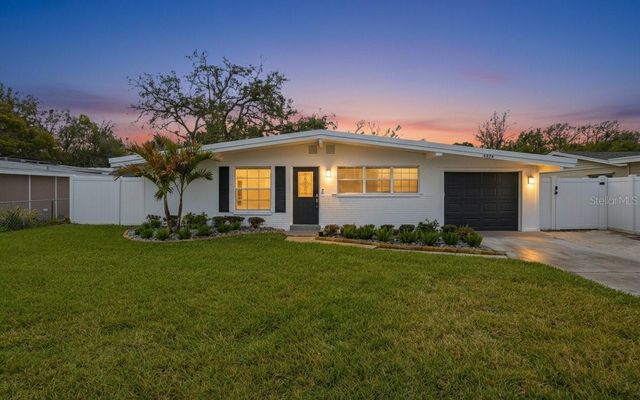 4424 W VARN AVENUE, Tampa, FL 33616