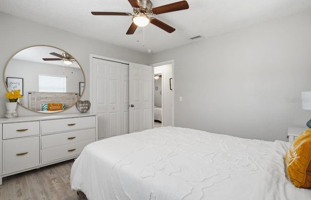 4424 W VARN AVENUE, Tampa, FL 33616