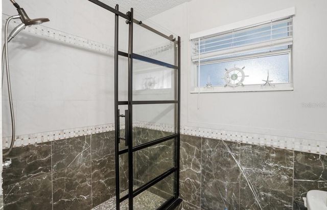 4424 W VARN AVENUE, Tampa, FL 33616