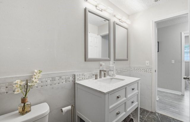 4424 W VARN AVENUE, Tampa, FL 33616