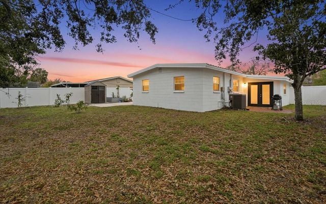 4424 W VARN AVENUE, Tampa, FL 33616