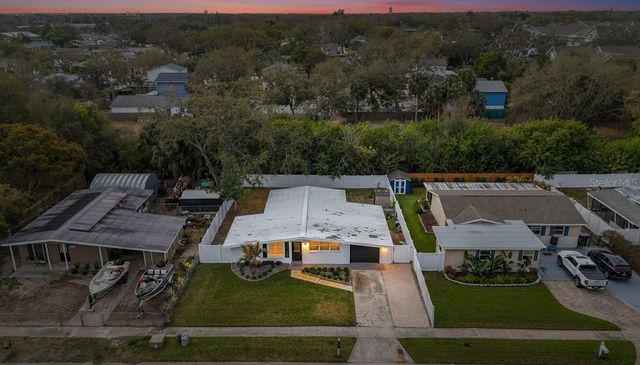 4424 W VARN AVENUE, Tampa, FL 33616