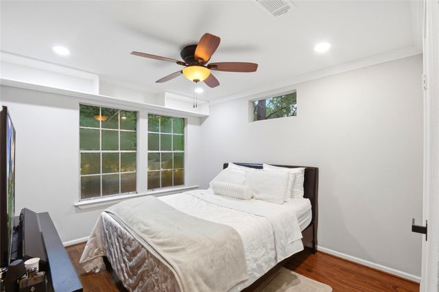 16 Lullwater Place, The Woodlands, TX 77381