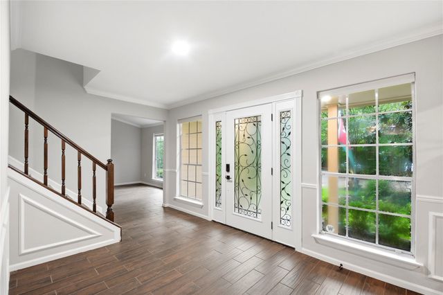 16 Lullwater Place, The Woodlands, TX 77381