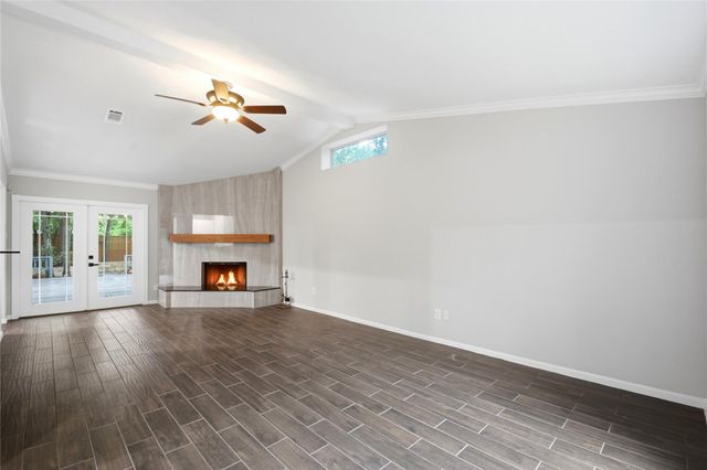 16 Lullwater Place, The Woodlands, TX 77381