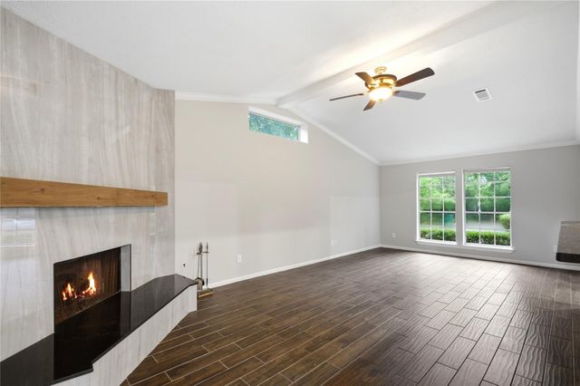 16 Lullwater Place, The Woodlands, TX 77381