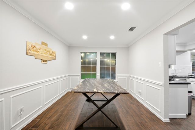 16 Lullwater Place, The Woodlands, TX 77381