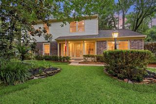 16 Lullwater Place, The Woodlands, TX 77381