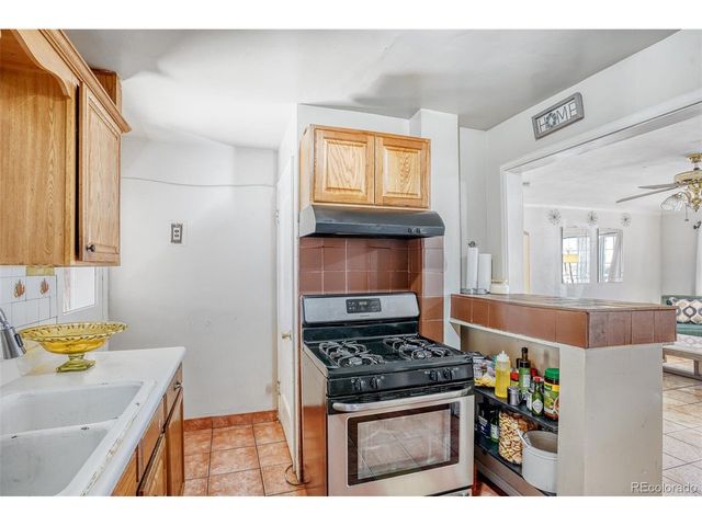 2941 Ivanhoe St, Denver, CO 80207